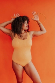 SCRUNCH ONE PIECE IN CANTALOUPE